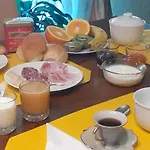 A Casa Di Lara Nocleg ze śniadaniem Beura