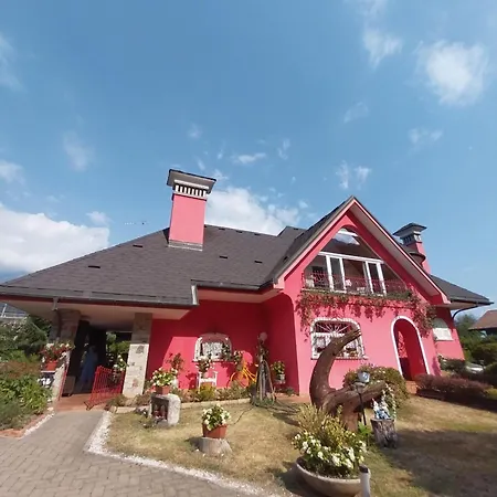 A Casa Di Lara Bed & Breakfast Beura