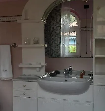 فندق مبيت وإفطار A Casa Di Lara 3*